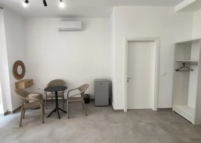 Apart Otel Melina 3*